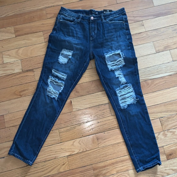Fashion nova. Ripped jeans - Picture 1 of 1